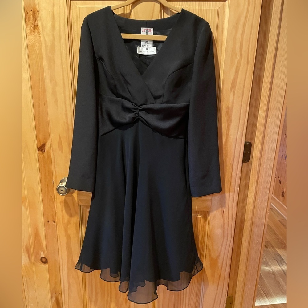 Vntg Eric Gaskins silk chiffon V-neck black dress cinch waist Saks 5th M